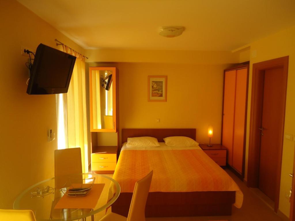 Villa Grgo Apartments Tučepi Oda fotoğraf