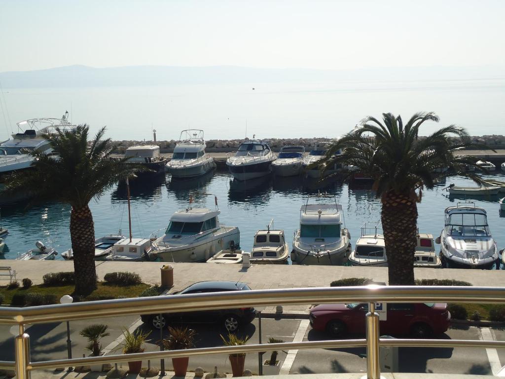 Villa Grgo Apartments Tučepi Oda fotoğraf