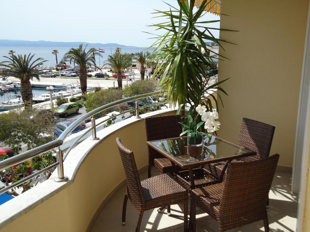 Villa Grgo Apartments Tučepi Oda fotoğraf